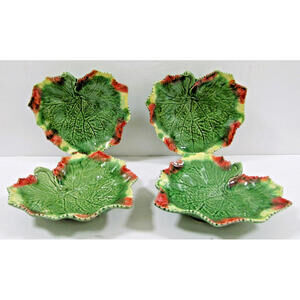New in Box Set of Four Bordallo Pinheiro Footed Grape Leaf Bowls